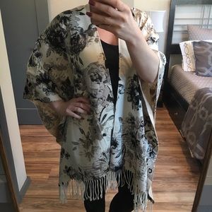 Stylish and super cute Liz Claiborne Sweater Shawl